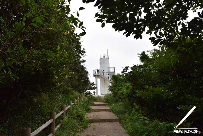 生月島の大バエ灯台